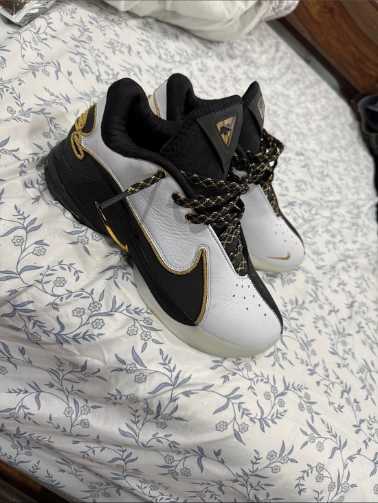 Nike Lebron Other - Nike Men’s Low-Top Sneakers in White, Black & Gold